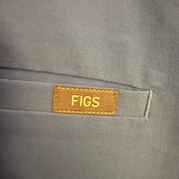 FIGS NWT XXL Casma Three Pocket Top Ciel Blue V-Neck Scrubs Workwear Nurse LNA - Picture 6 of 9